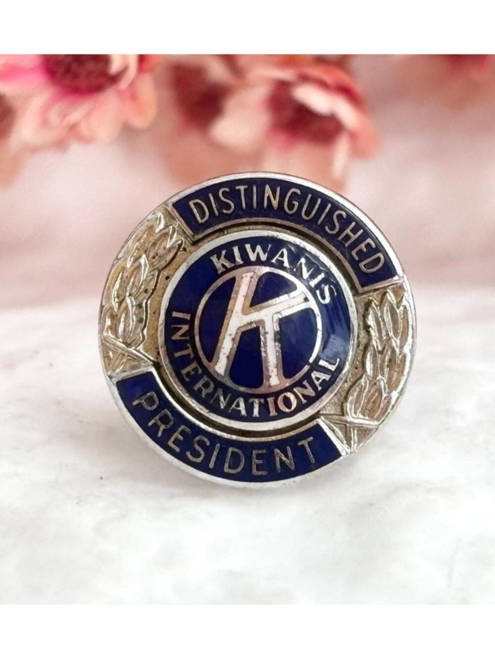 Distinguished President Kiwanis International Round Enameled Vintage Lapel Pin